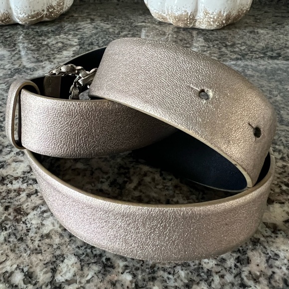 Chanel Interlocking CC Logo Belt - Picture 11 of 12